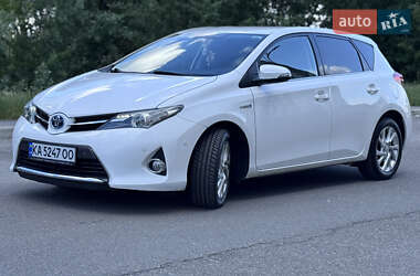 Хэтчбек Toyota Auris 2014 в Киеве
