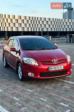 Хэтчбек Toyota Auris 2011 в Одессе