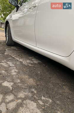 Хэтчбек Toyota Auris 2009 в 