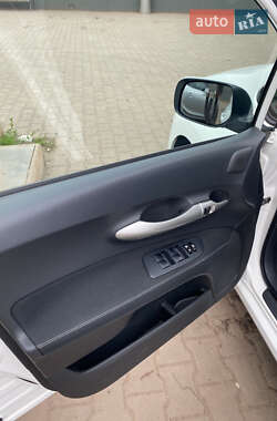 Хэтчбек Toyota Auris 2009 в 