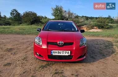 Хэтчбек Toyota Auris 2007 в 