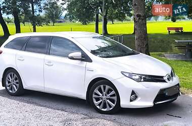 Універсал Toyota Auris 2014 в Львові