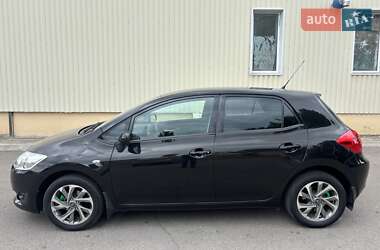 Хэтчбек Toyota Auris 2008 в 