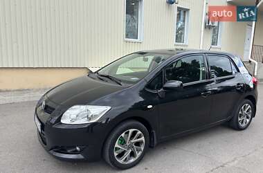 Хэтчбек Toyota Auris 2008 в 