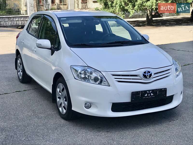 Toyota Auris 2010