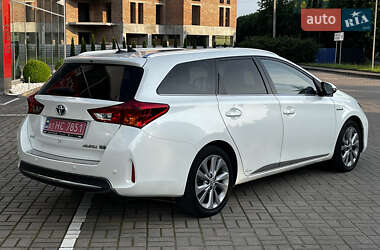 Универсал Toyota Auris 2014 в 