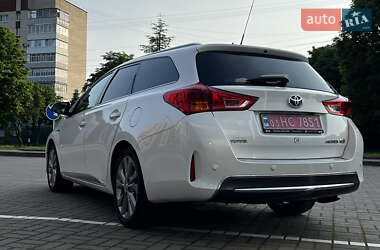 Универсал Toyota Auris 2014 в 