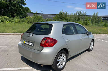 Хетчбек Toyota Auris 2007 в 