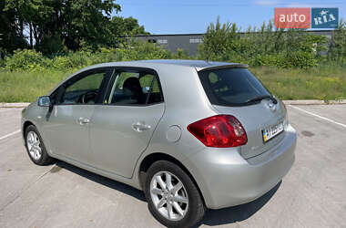 Хетчбек Toyota Auris 2007 в 