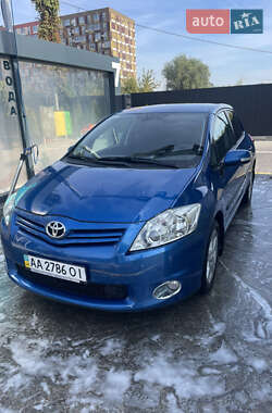 Хетчбек Toyota Auris 2010 в Кривому Розі