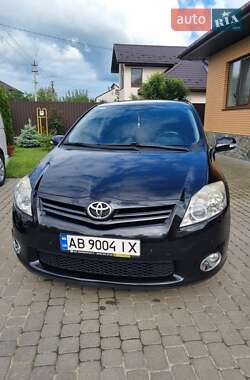 Хэтчбек Toyota Auris 2011 в Виннице