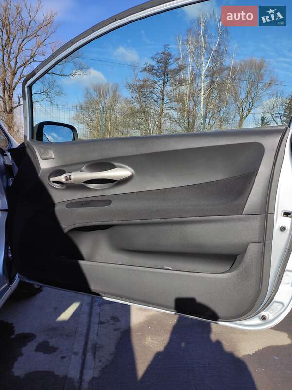 Хетчбек Toyota Auris 2008 в Тисмениці