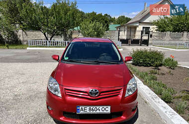 Хетчбек Toyota Auris 2010 в Дніпрі