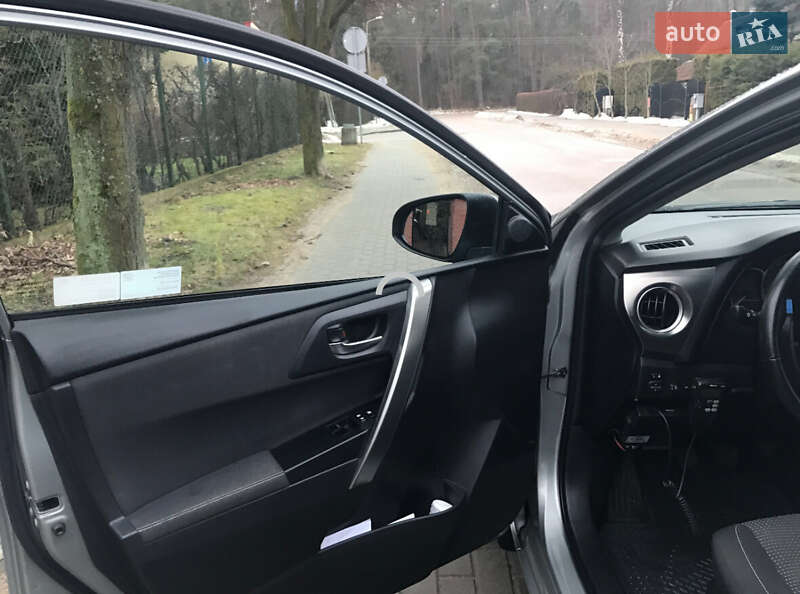 Універсал Toyota Auris 2013 в Києві