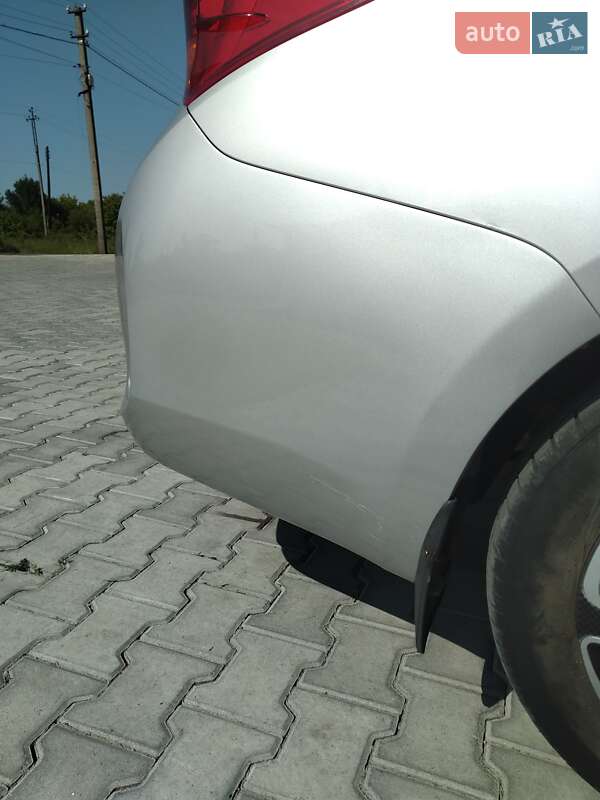 Універсал Toyota Auris 2015 в Тернополі