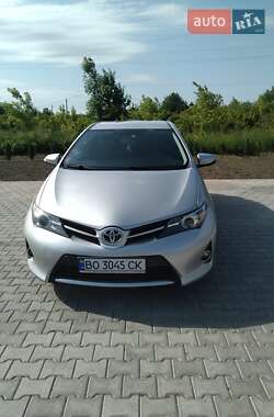 Універсал Toyota Auris 2015 в Підгайцях