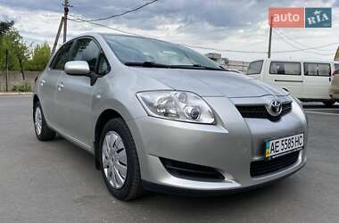 Хэтчбек Toyota Auris 2008 в Днепре