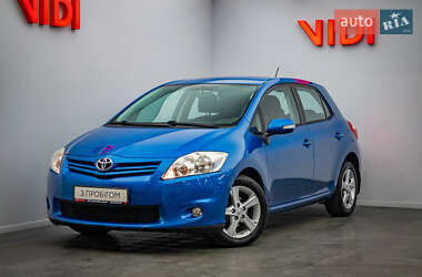 Хетчбек Toyota Auris 2013 в Києві
