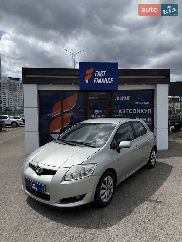 Хетчбек Toyota Auris 2009 в Києві