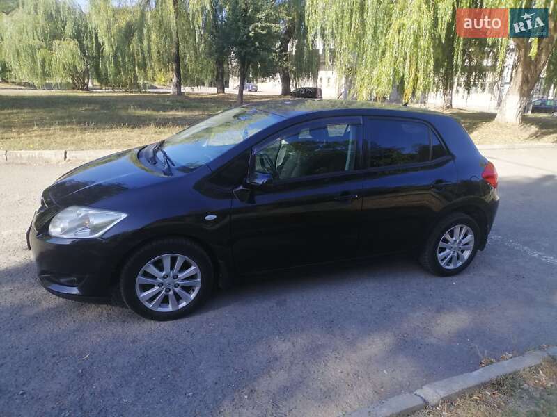 Хетчбек Toyota Auris 2008 в Івано-Франківську