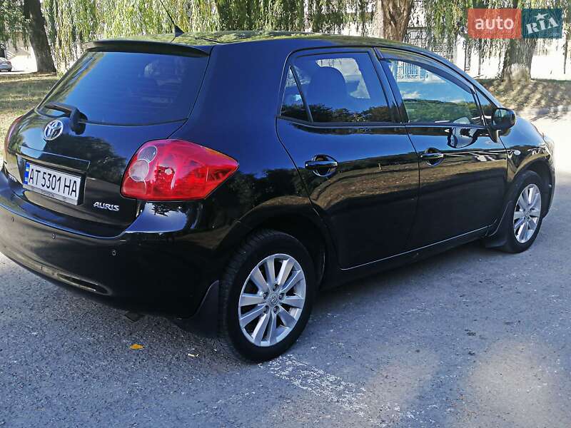 Хетчбек Toyota Auris 2008 в Івано-Франківську