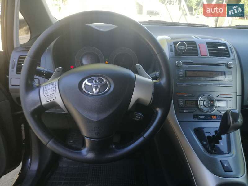 Хетчбек Toyota Auris 2008 в Івано-Франківську
