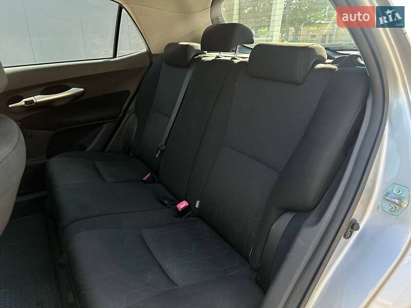 Хэтчбек Toyota Auris 2012 в Одессе