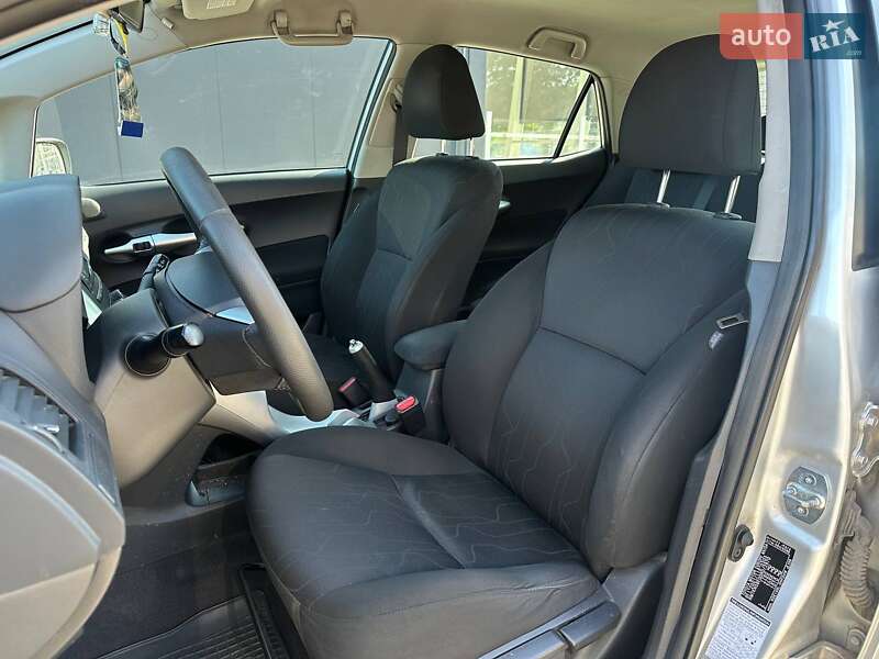 Хэтчбек Toyota Auris 2012 в Одессе