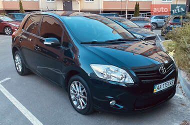 Хетчбек Toyota Auris 2011 в Києві
