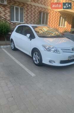 Toyota Auris 2012