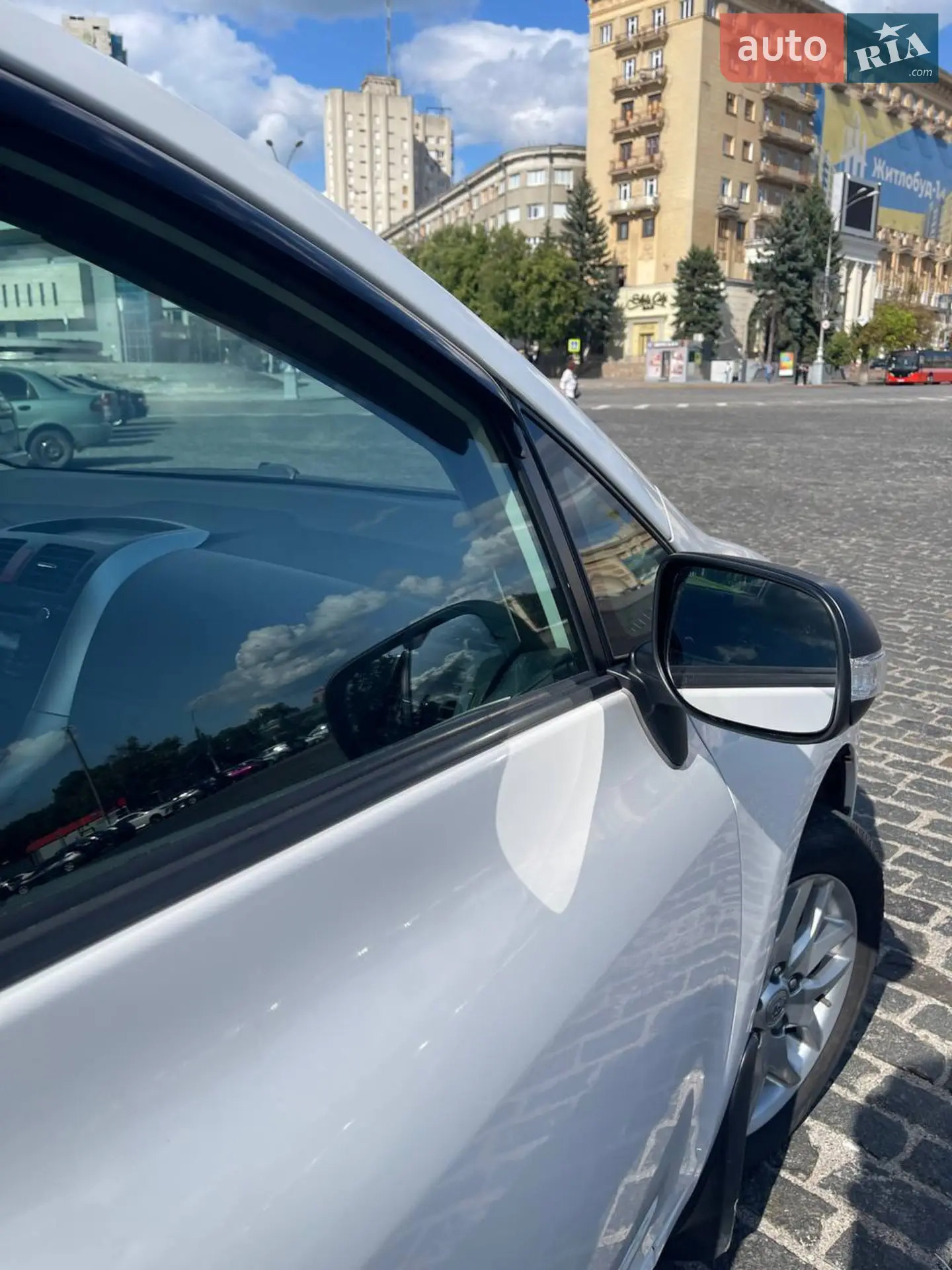 2011 Toyota Auris - мініатюра 4