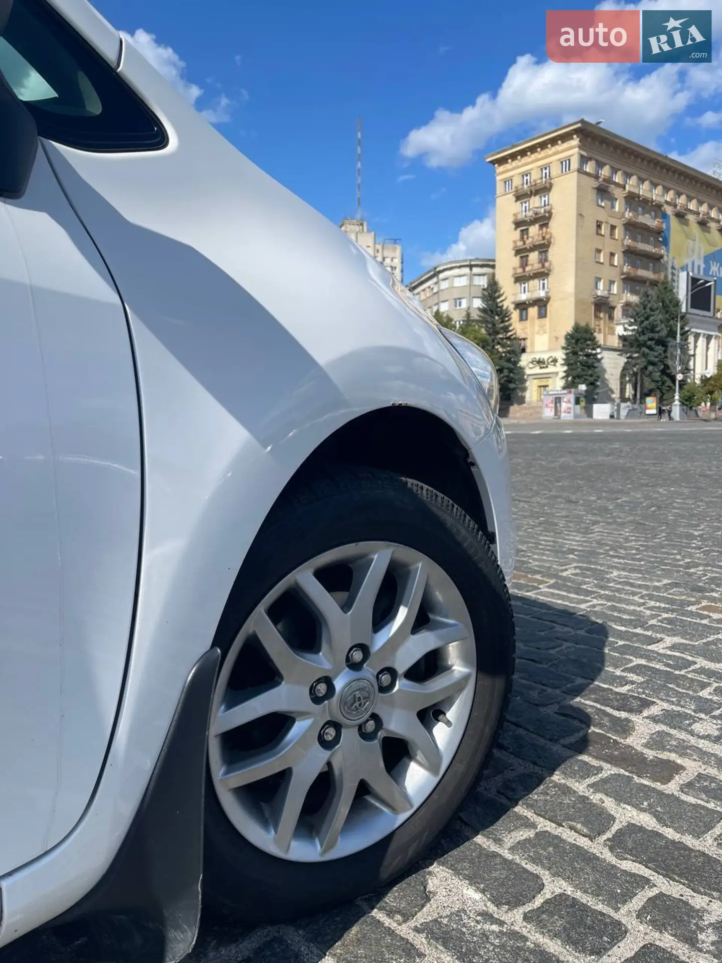 2011 Toyota Auris - мініатюра 8
