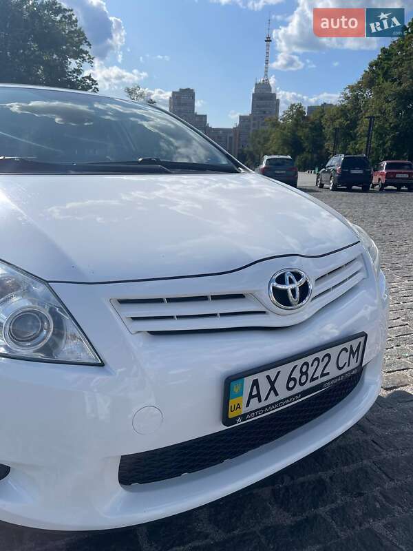 Хетчбек Toyota Auris 2011 в Харкові фото 11 Хетчбек Toyota Auris 2011 в Харкові