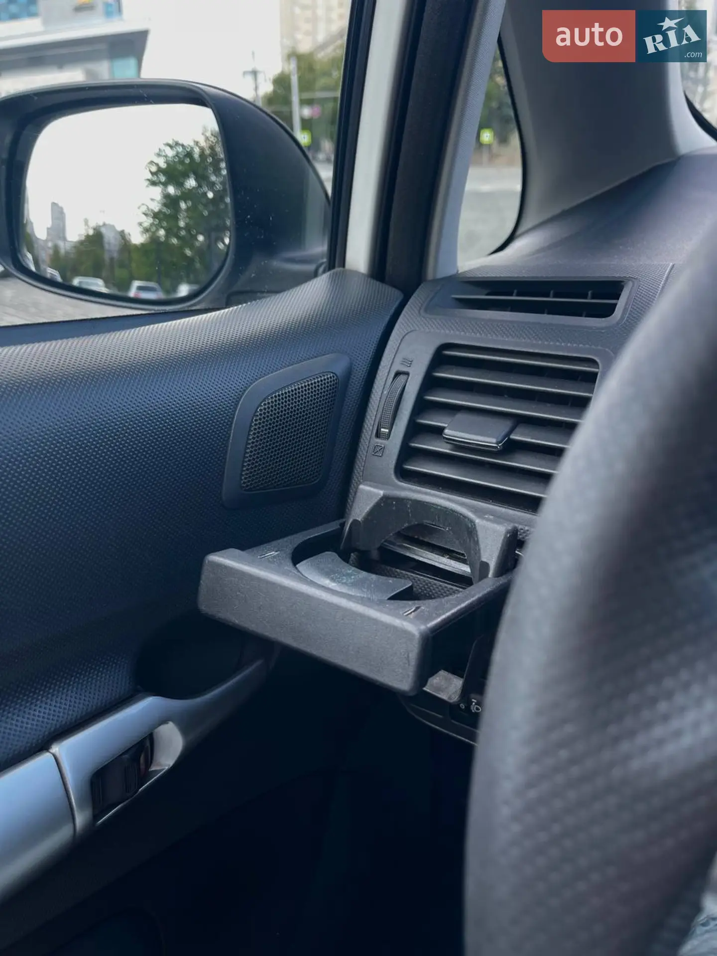 2011 Toyota Auris - мініатюра 18
