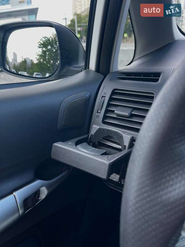 Хетчбек Toyota Auris 2011 в Харкові фото 18 Хетчбек Toyota Auris 2011 в Харкові