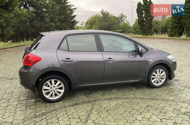 Хэтчбек Toyota Auris 2007 в 