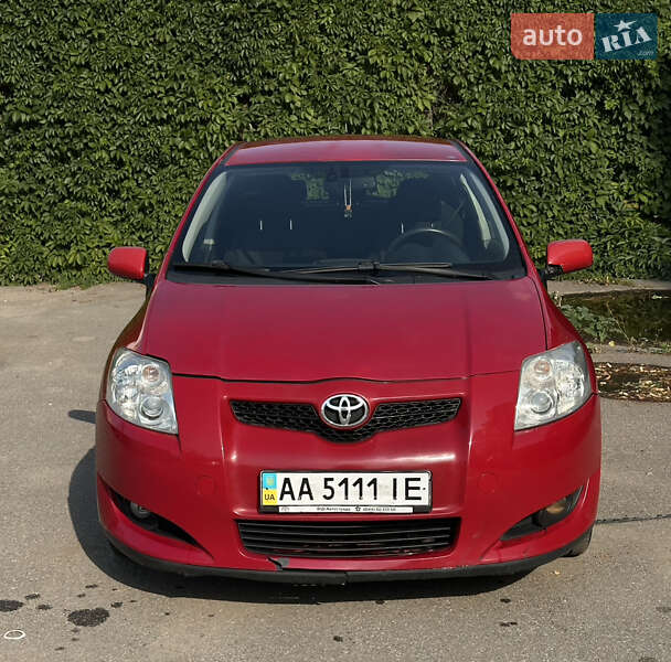 Хэтчбек Toyota Auris 2008 в Харькове