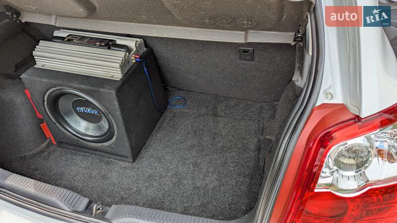 Хэтчбек Toyota Auris 2011 в Ровно