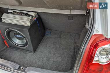 Хэтчбек Toyota Auris 2011 в 