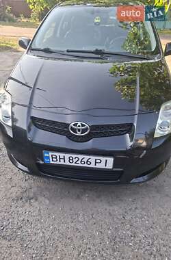 Хэтчбек Toyota Auris 2008 в 