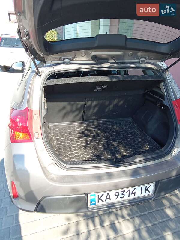 Хетчбек Toyota Auris 2013 в Білій Церкві фото 3 Хетчбек Toyota Auris 2013 в Білій Церкві