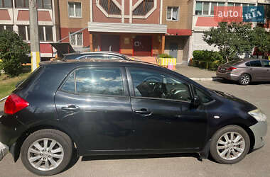Хэтчбек Toyota Auris 2007 в 