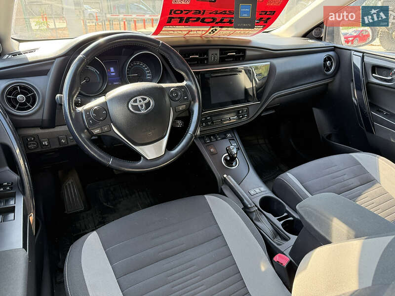 Универсал Toyota Auris 2015 в Житомире