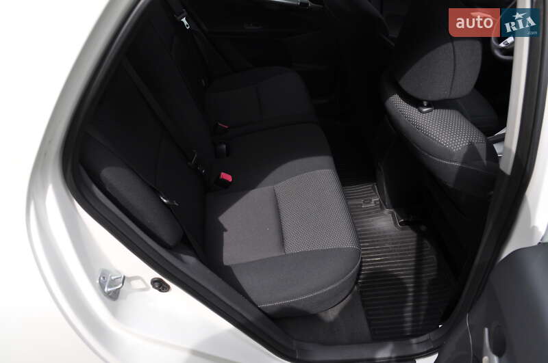 Хэтчбек Toyota Auris 2011 в Киеве