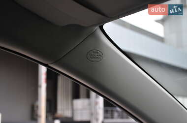 Хэтчбек Toyota Auris 2011 в 