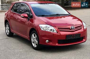 Хетчбек Toyota Auris 2012 в П'ятихатках