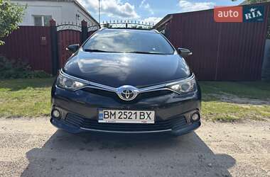 Універсал Toyota Auris 2015 в Охтирці
