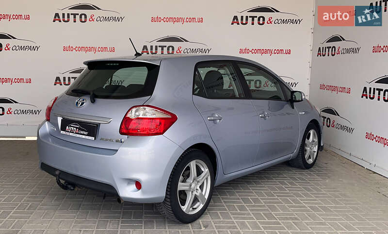 Хэтчбек Toyota Auris 2012 в Львове