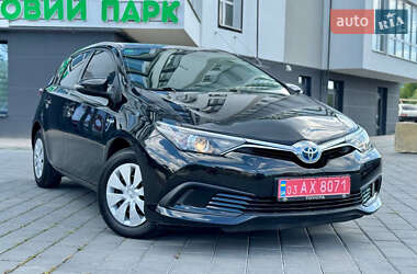 Хетчбек Toyota Auris 2016 в Дрогобичі