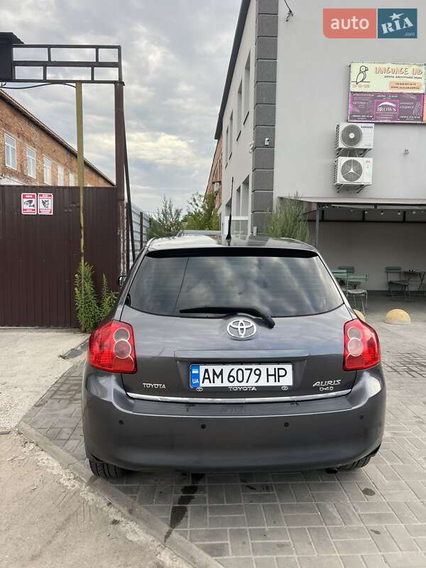Хетчбек Toyota Auris 2007 в Коростишеві